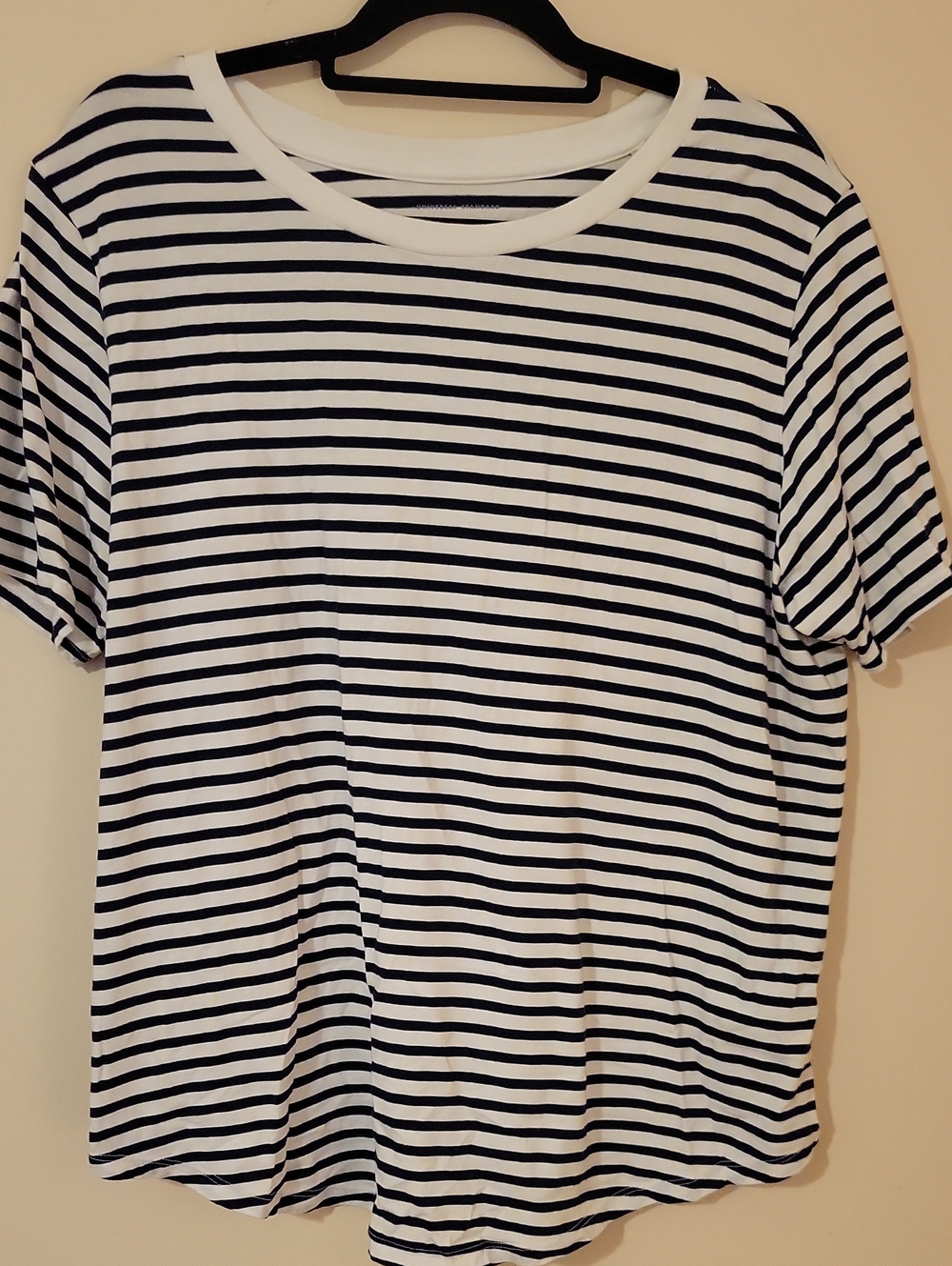 #93 Classic NAVY & White Striped Tee (M = 18/20)